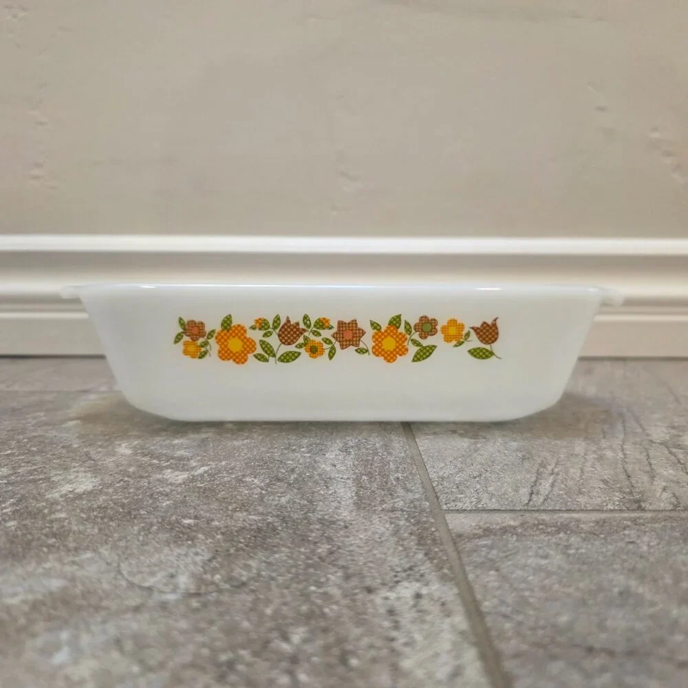 VTG. Fire King Anchor Hocking Gingham Floral 1qt Loaf Pan 441 Made In The U.S.A.